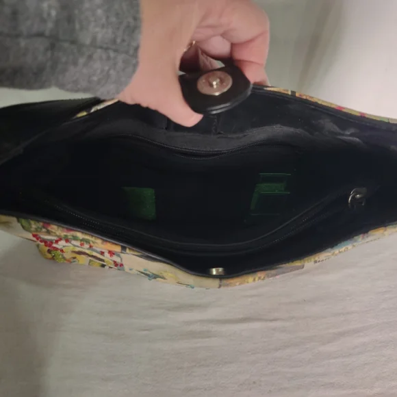 Vintage Print Shoulder Bag - Picture 8 of 8